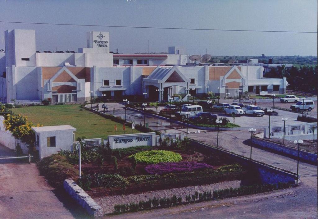 Hotel Express Residency-Jāmnagar Zewnętrze zdjęcie